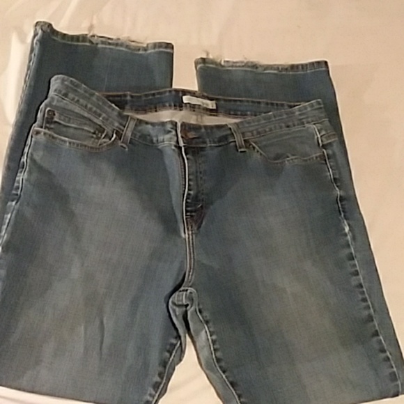 Levis 590 Jeans - Picture 2 of 5